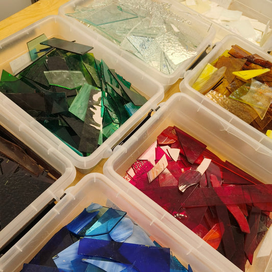 Glass scraps - studio bxlart